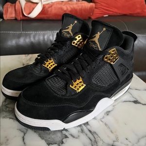 Gently used Jordan 4 Retro royalty. Black and gold.